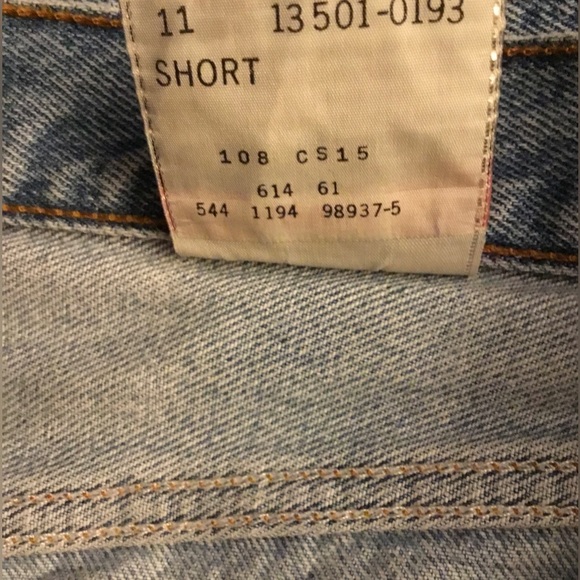 Vintage Women’s Levi's 501 Button Fly Jeans Made in USA - Picture 6 of 10